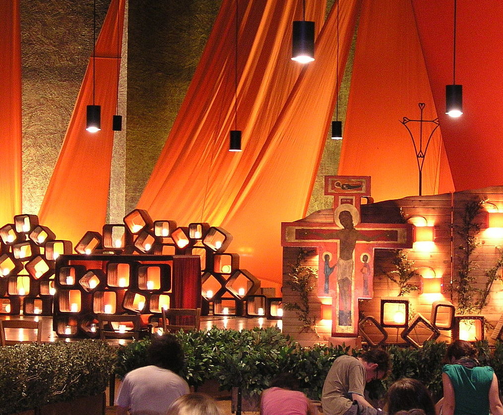 Taizé (c) Wikimedia Commons / Damir Jelic