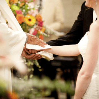 Hochzeit (c) Wikimedia Commons / Nicolas Chauveau